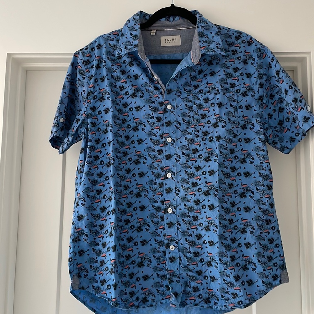 Jachs New York classic button down in a floral pattern. Barely worn!